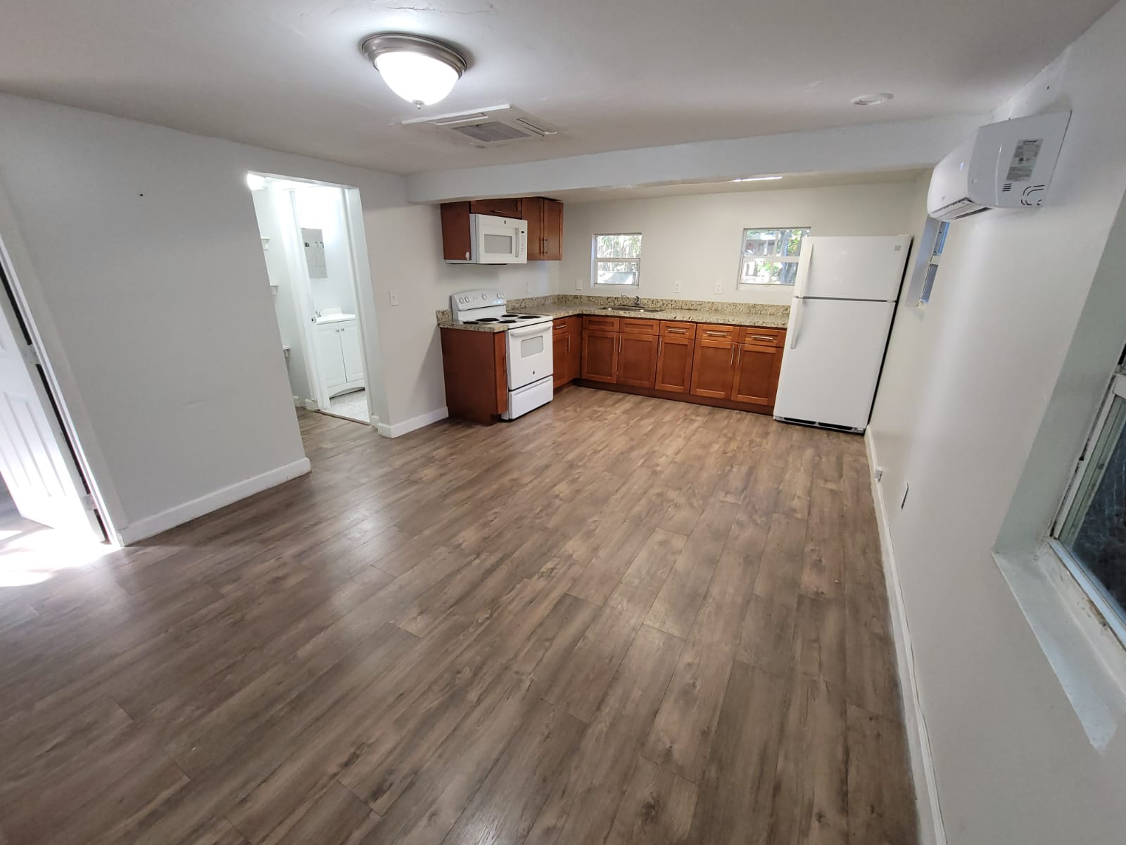 210 SW 7 ST